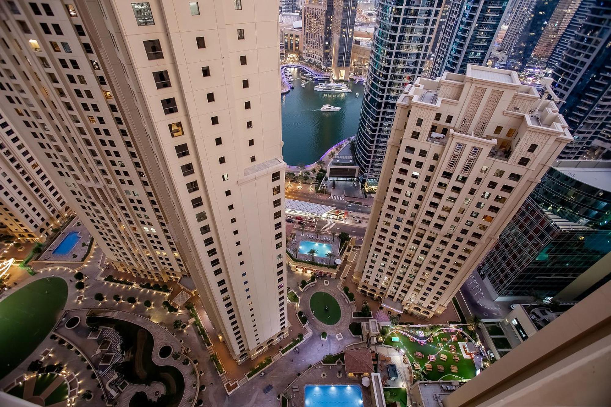 Berloga Capsule Jbr Hotel ดูไบ ภายนอก รูปภาพ