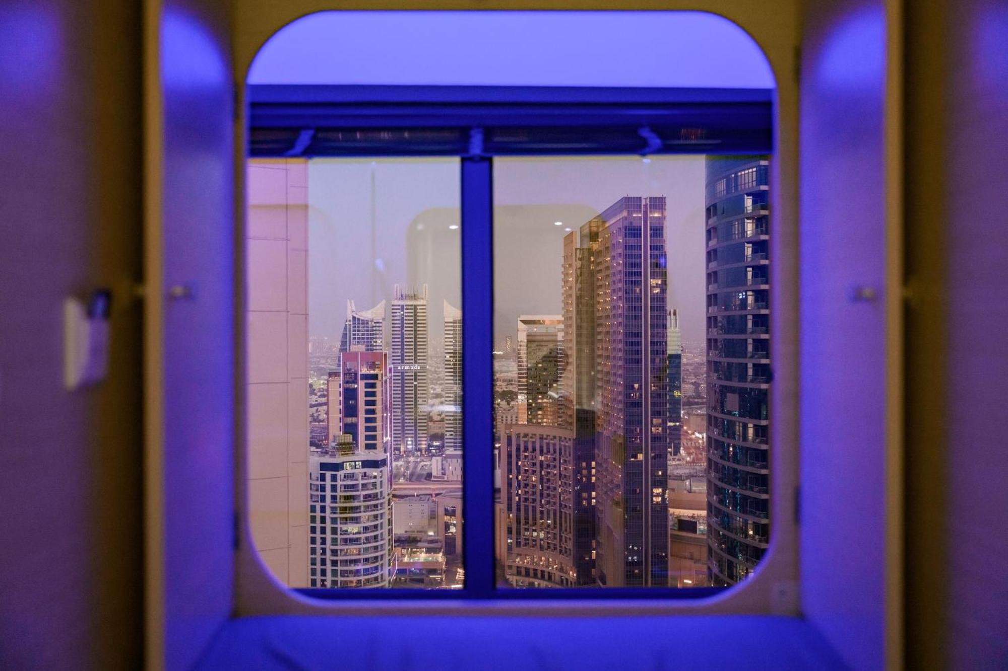 Berloga Capsule Jbr Hotel ดูไบ ภายนอก รูปภาพ